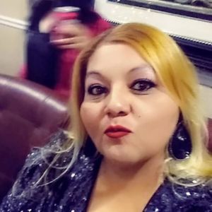 Meet your Posher, April